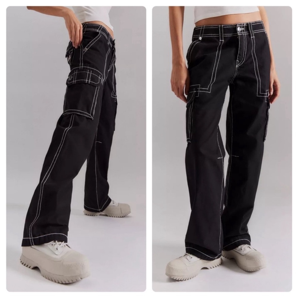 True Religion Jet Black Military Cargo Black Pants With White Stitching Size 26 - Picture 3 of 13